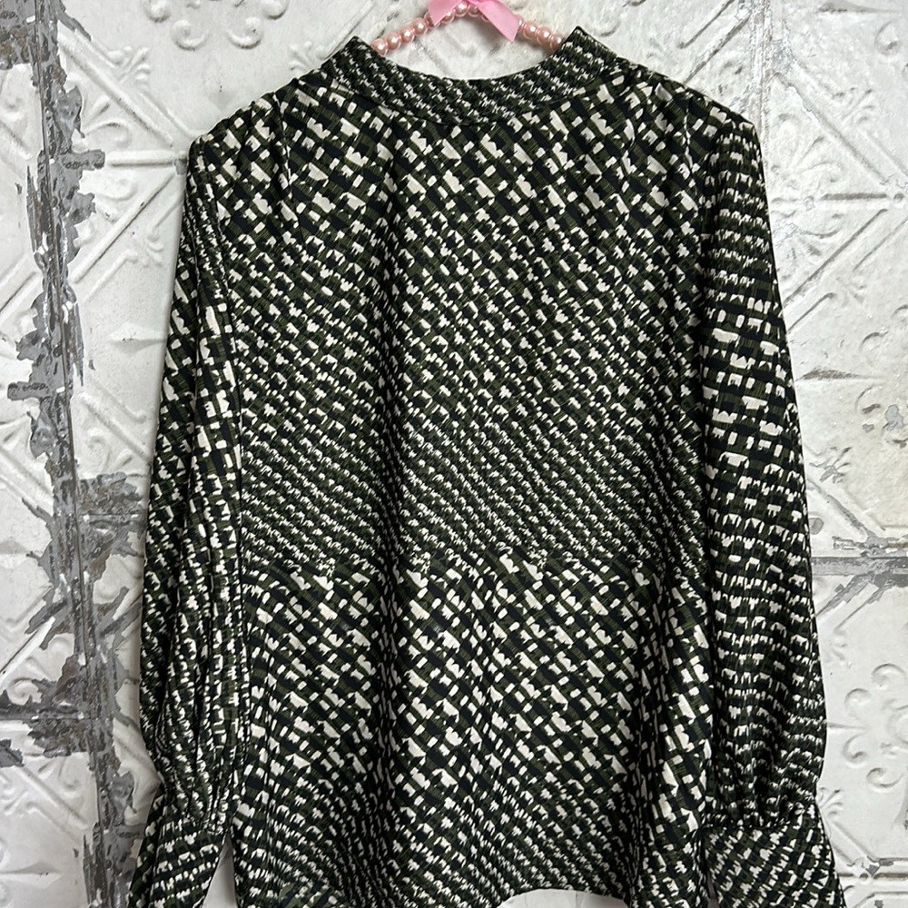 Who what wear green patterned blouse